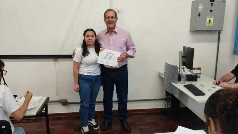 Read more about the article Uma Jornada Pelas Ondas da Tecnologia com Álvaro Tadeu Duram